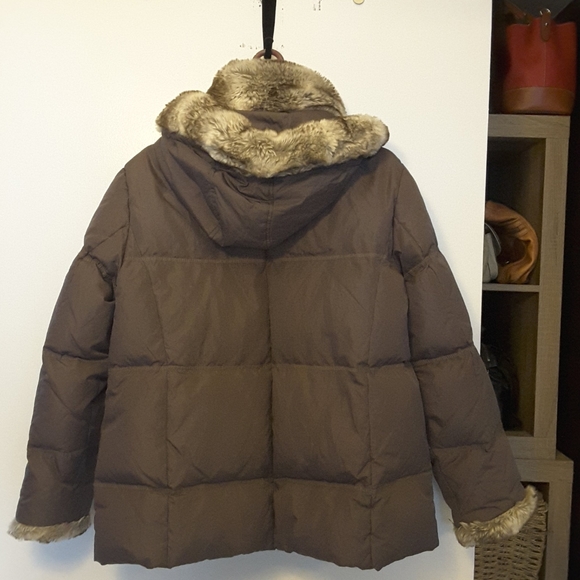 Like New Coffee Brown Puffer Coat - Picture 3 of 5